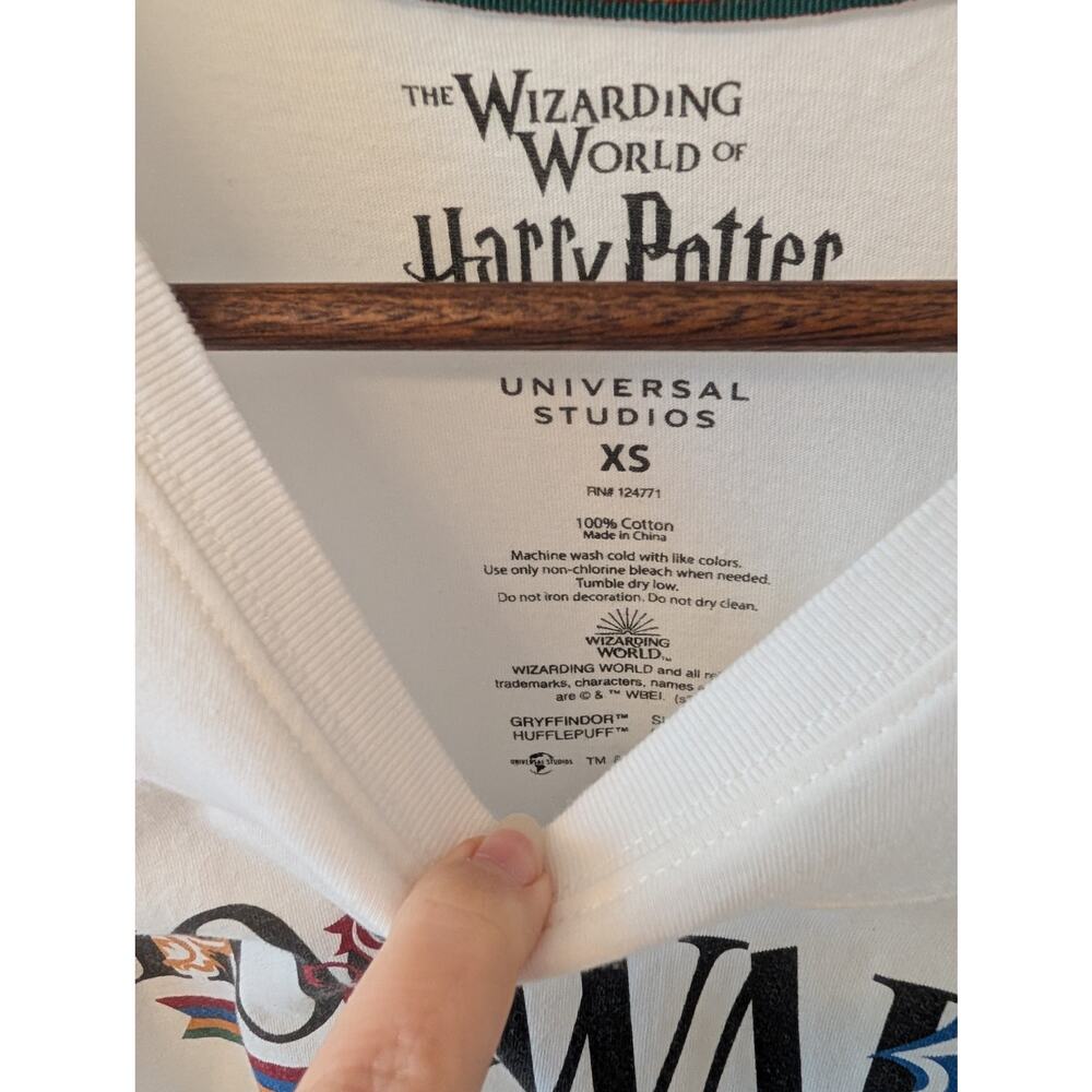 Harry Potter Hogwarts Classic t-shirt w rugby sleeves Y2K Vintage SZ XS - Picture 3 of 6